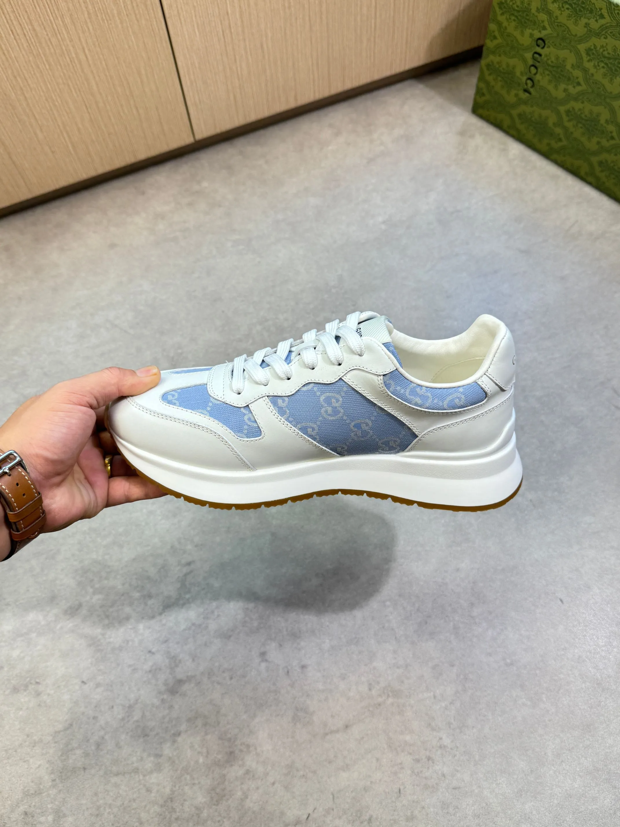 Men's shoes 💰800 [Gucci] Gucci - High-end quality original single casual sports shoes - Upper: 🔝 Nappa calfskin, brand totem cloth, tongue cloth label, heel silk screen brand LOGO - Lining: water-dyed cowhide - Outsole: ultra-light T men's shoes 💰U·Rubber; two-color molded outsole -Super high quality control·Fine workmanship: highlighted (high-end·luxury·grade) -Size :38-44 (45, can be customized)·GC0372